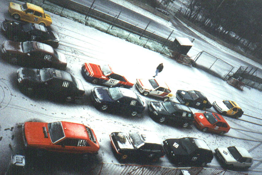 In Zolder mit Sommerreifen und pl&ouml;tzlich kam Schnee.